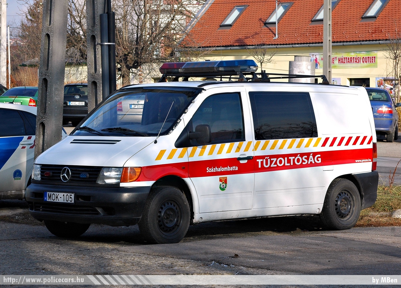 Mercedes Vito, Pest Megyei Speciális Mentõ És Önkéntes Tûzoltó Egyesület Százhalombatta, fotó: MBen
Keywords: tûzoltóautó tûzoltóság tûzoltó magyar Magyarország ÖTE fire firetruck Hungary hungarian MOK-105