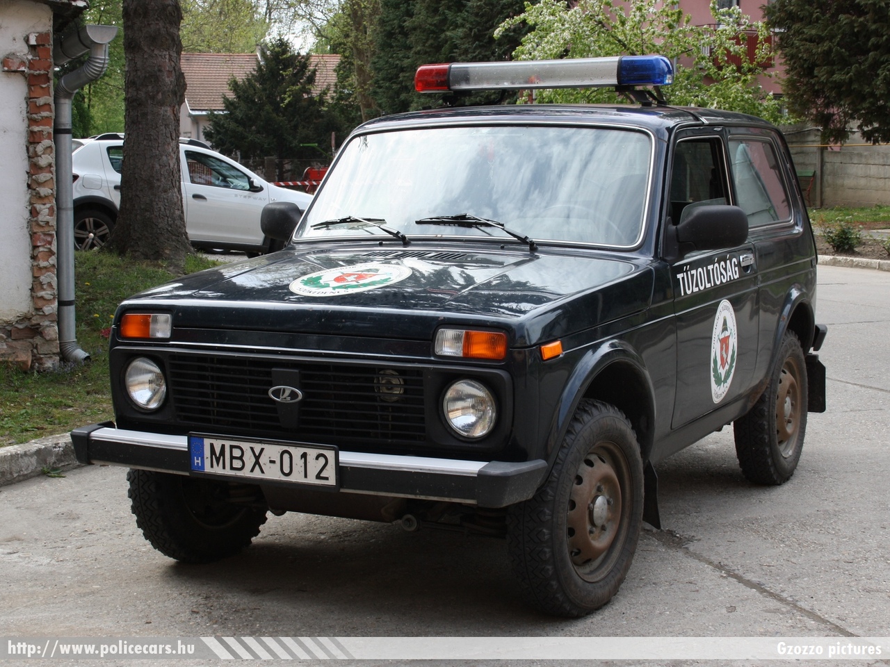 Lada Niva, fotó: Gzozzo pictures
Keywords: tûzoltóautó tûzoltó ÖTE tûzoltóság magyar Magyarország MBX-012 fire firetruck Hungary hungarian