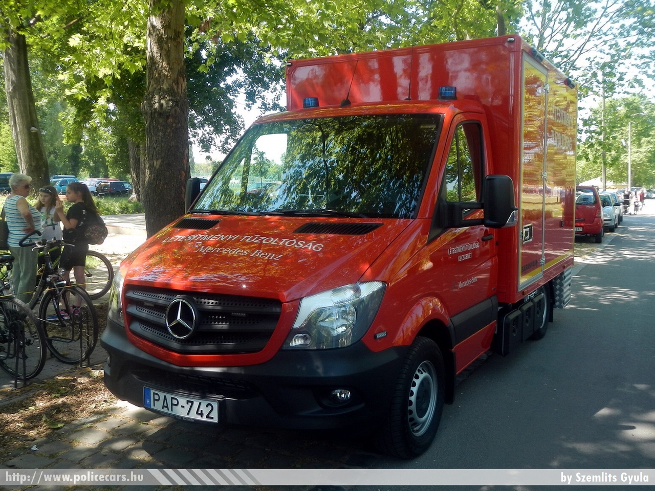 Mercedes-Benz Sprinter, Mercedes-Benz Manufacturing Hungary Kft., Kecskemét, fotó: Szemlits Gyula 
Keywords: PAP-742 tûzoltó tûzoltóautó tûzoltóság magyar Magyarország létesítményi fire firetruck Hungary hungarian 