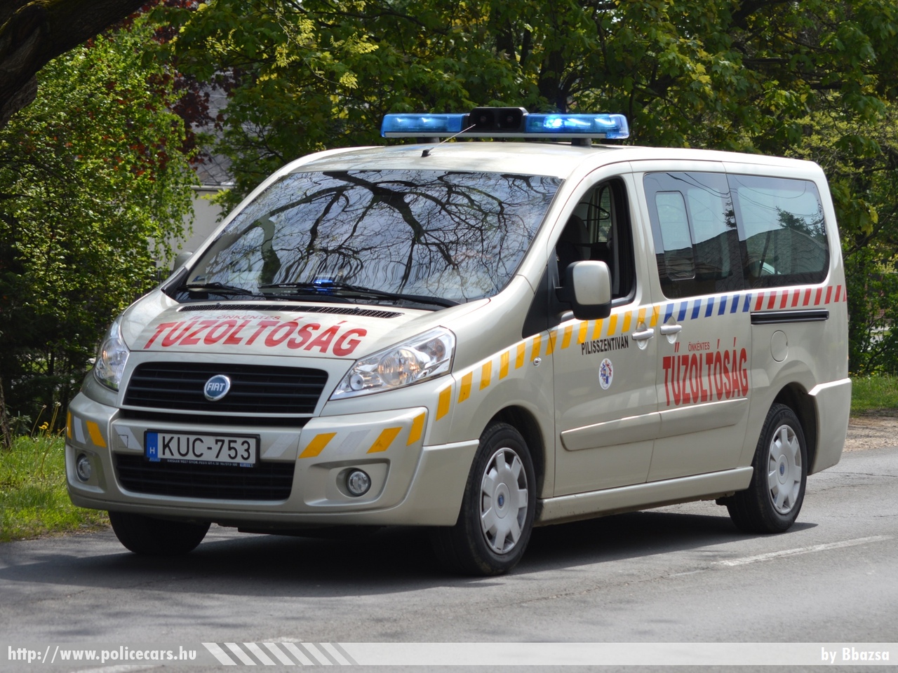 Fiat Scudo, Pilisszentiváni Önkéntes Tûzoltó Egyesület, fotó: Bbazsa
Keywords: tûzoltóautó ÖTE tûzoltóság tûzoltó magyar Magyarország KUC-753 fire firetruck Hungary hungarian