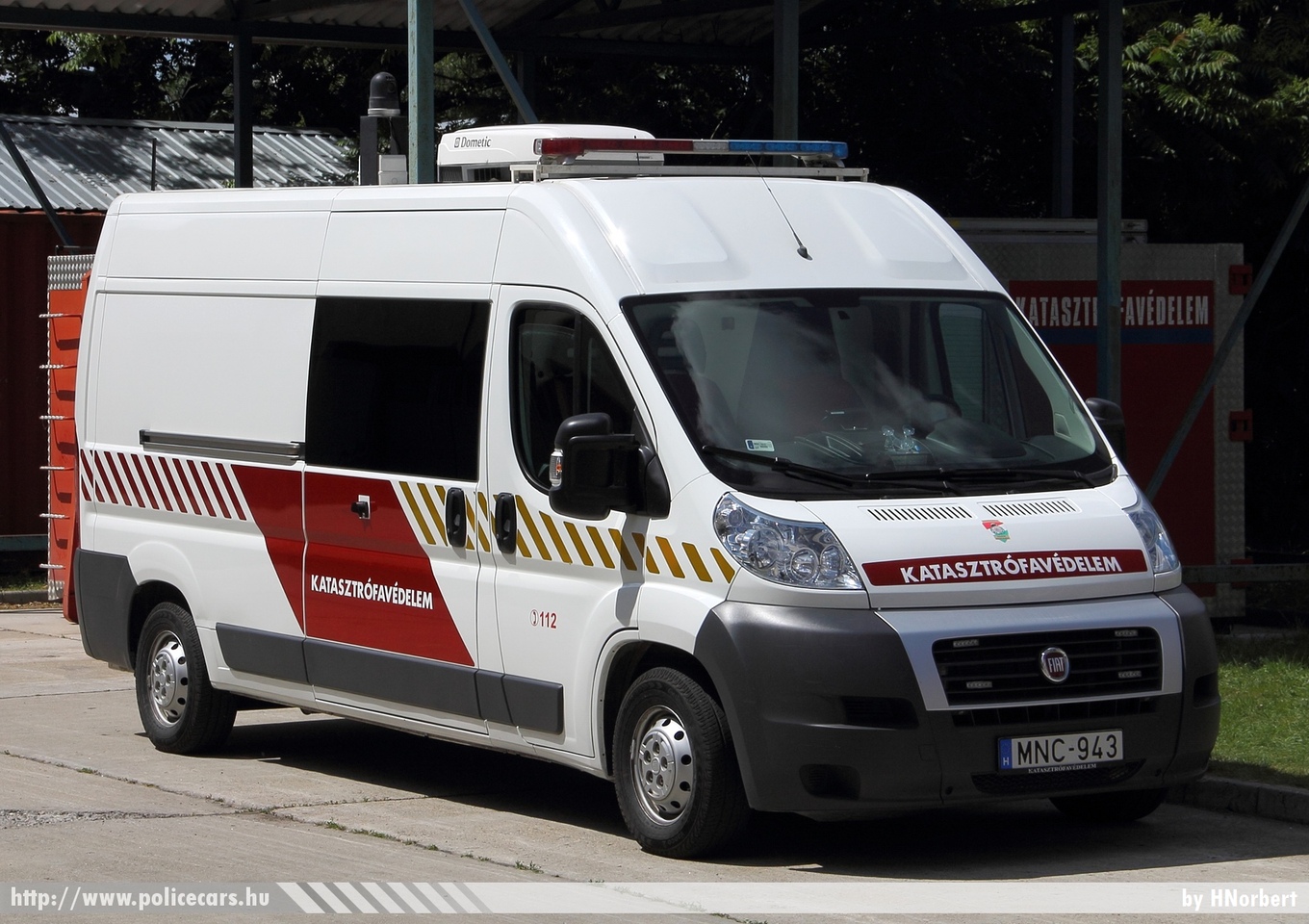 Fiat Ducato, Csongrád Megyei Katasztrófavédelmi Igazgatóság, fotó: HNorbert
Keywords: tûzoltóautó tûzoltóság tûzoltó magyar Magyarország katasztrófavédelem MNC-943 fire firetruck Hungary hungarian