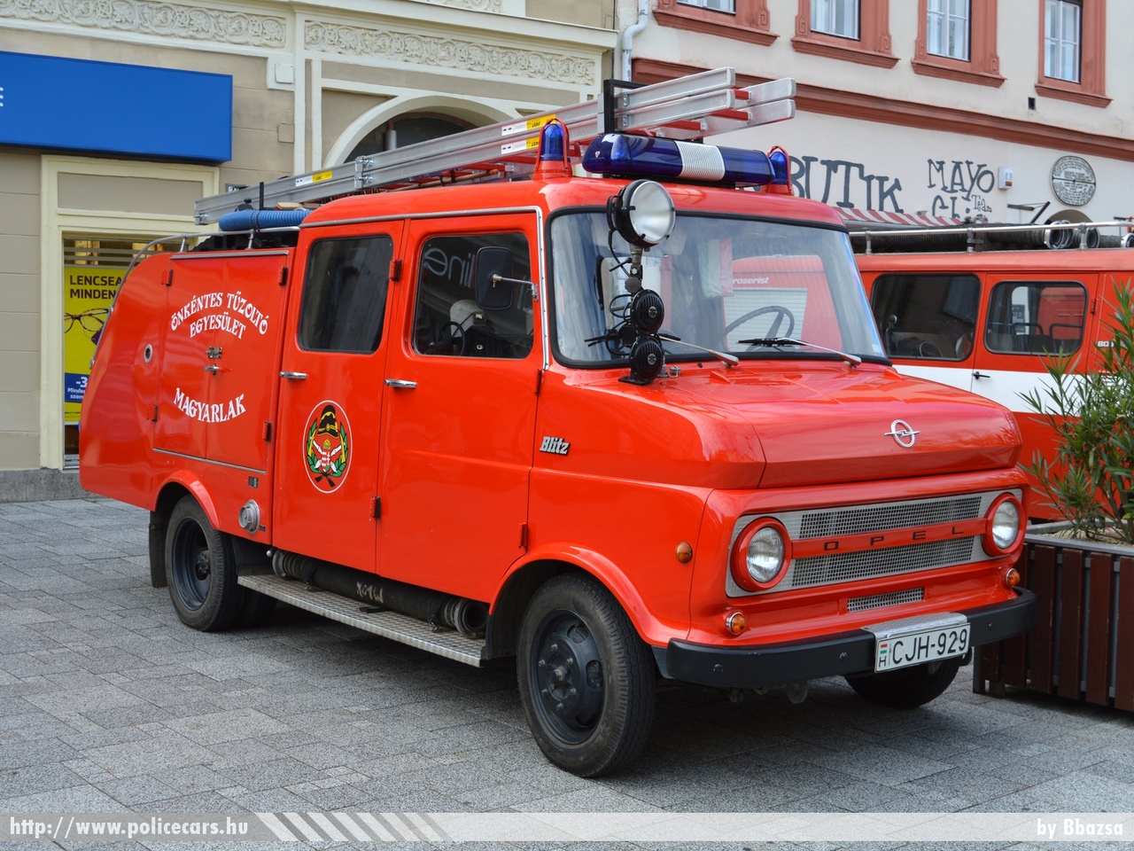 Opel Blitz, Magyarlaki Önkéntes Tûzoltó Egyesület, fotó: Bbazsa
Keywords: ÖTE magyar Magyarország tûzoltó tûzoltóautó tûzoltóság Hungary hungarian fire firetruck CJH-929