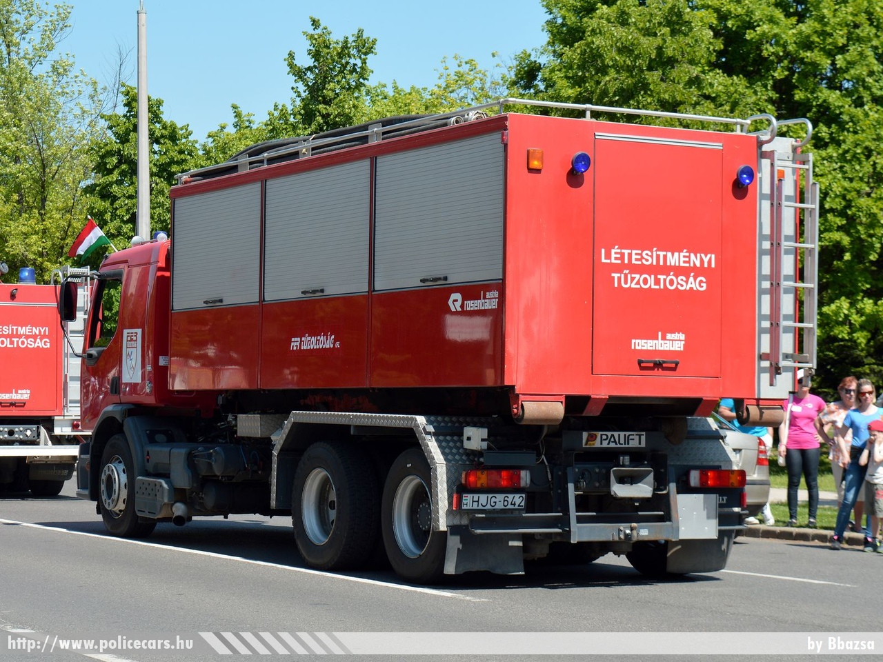 Renault Premium 340, FER Tûzoltóság KFT, Tiszaújváros, fotó: Bbazsa
Keywords: HJG-642  tûzoltóautó létesítményi tûzoltóság