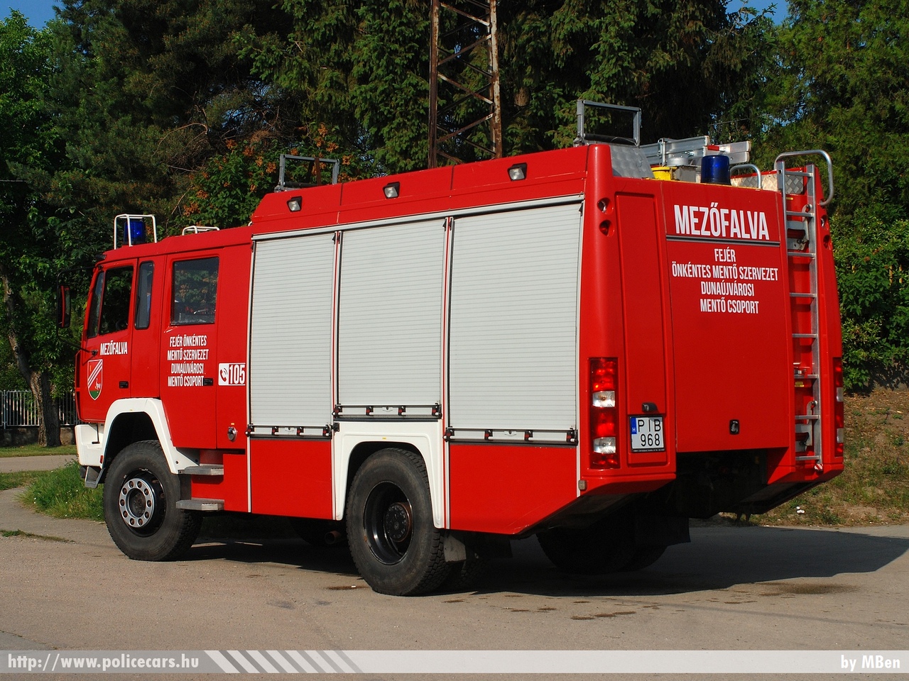 Steyr 16s26 BM Heros Aquadux X 4000, Mezõfalvai Önkéntes Tûzoltó Egyesület, fotó: MBen
Keywords: ÖTE magyar Magyarország tûzoltó tûzoltóautó tûzoltóság Hungary hungarian fire firetruck PIB-968