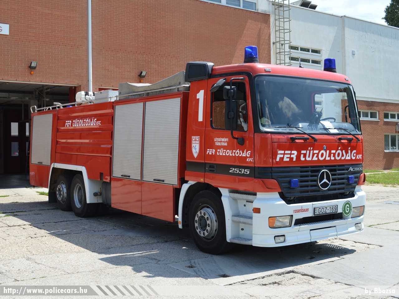 Mercedes Actros 2535, [url=http://www.fer.hu/]FER Tûzoltóság[/url], Százhalombatta, fotó: Bbazsa
Keywords: létesítményi tûzoltó tûzoltóautó tûzoltóság magyar Magyarország fire firetruck Hungary hungarian GOZ-169