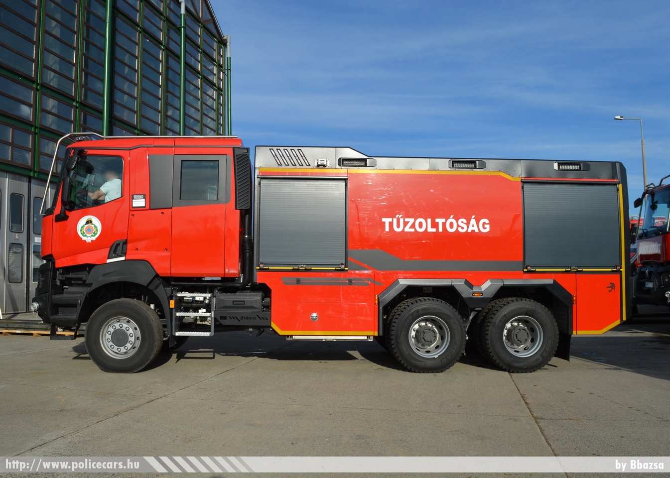 Renault, fotó: Bbazsa
Keywords: tûzoltóautó tûzoltó tûzoltóság magyar Magyarország katasztrófavédelem fire firetruck Hungary hungarian 