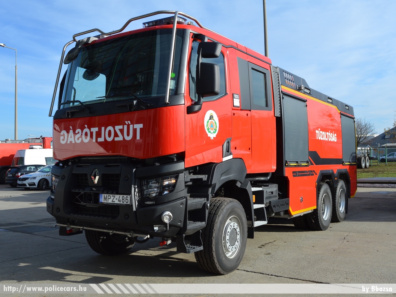 Renault, fotó: Bbazsa
Keywords: tûzoltóautó tûzoltó tûzoltóság magyar Magyarország katasztrófavédelem fire firetruck Hungary hungarian 