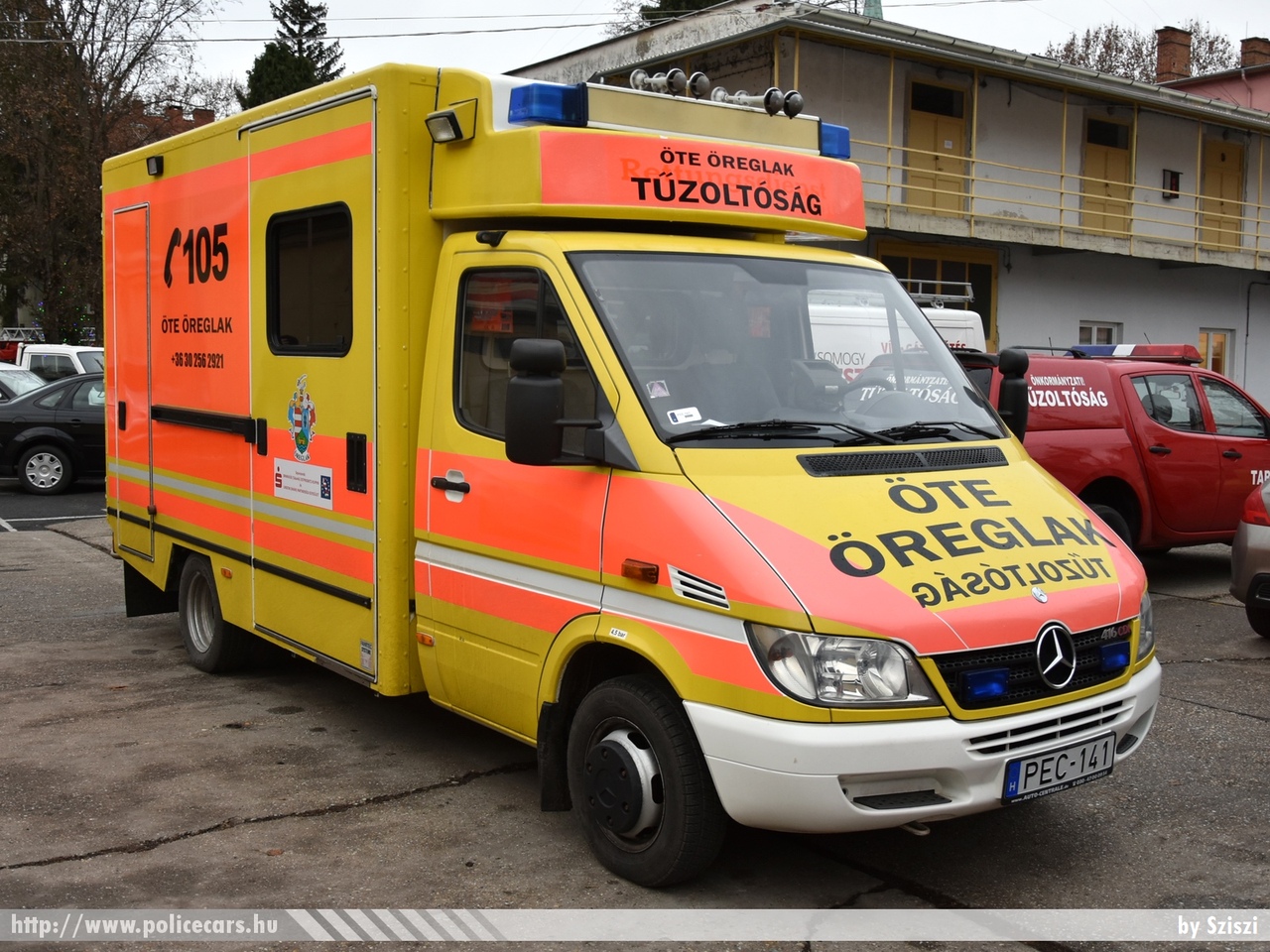 Mercedes Sprinter, Öreglaki Önkéntes Tûzoltó Egyesület, fotó: Sziszi
Keywords: ÖÖTE magyar Magyarország tûzoltó tûzoltóautó tûzoltóság Hungary hungarian fire firetruck PEC-141