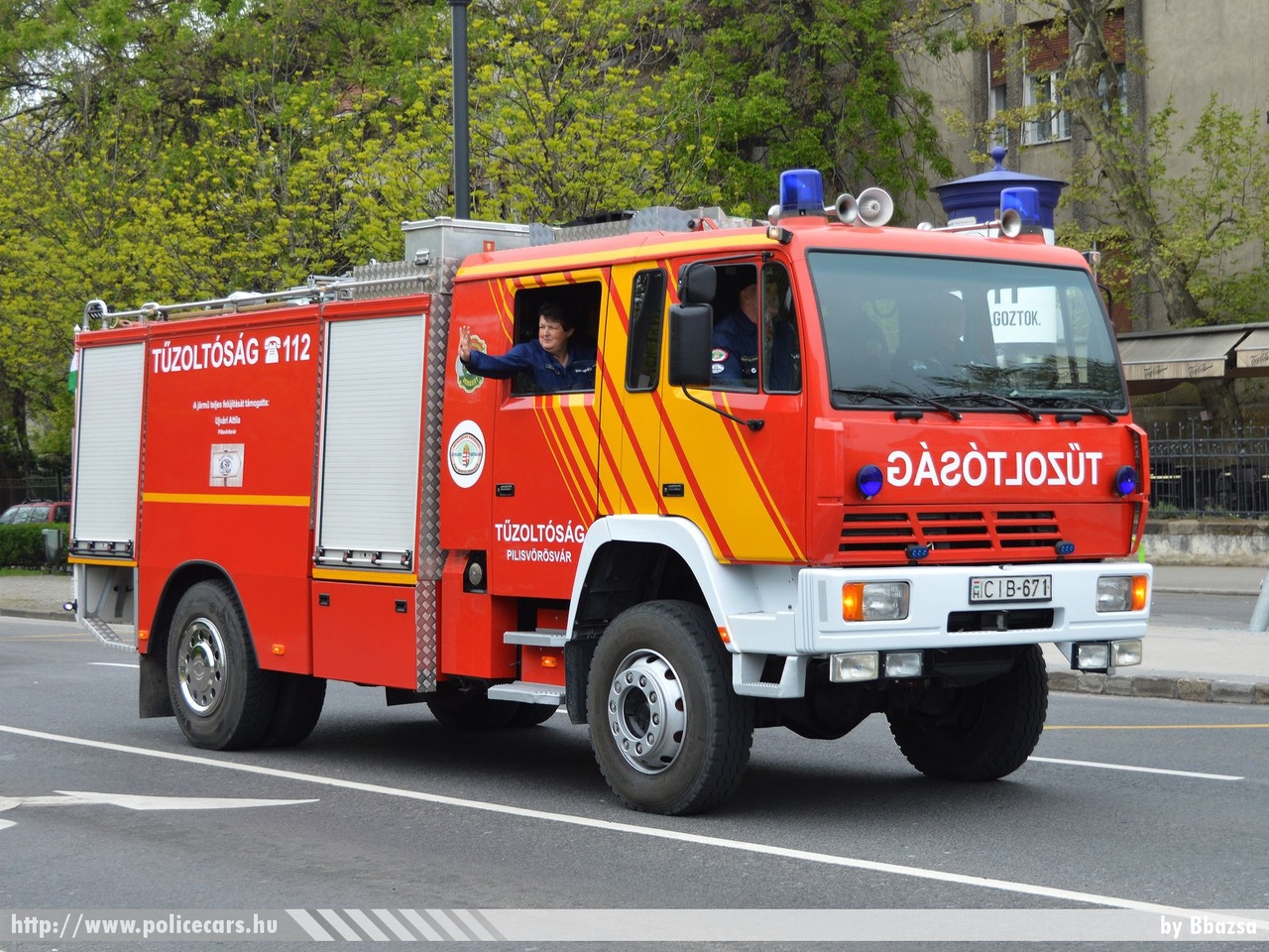 Steyr, Pilisvörösvári Önkéntes Tûzoltó Egyesület, fotó: Bbazsa
Keywords: ÖTE magyar Magyarország tûzoltó tûzoltóautó tûzoltóság Hungary hungarian fire firetruck CIB-671