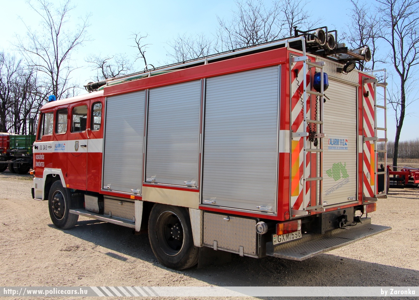 DAF 1600 Turbo, Kiskõrös Város Önkéntes Tûzoltó Egyesület, fotó: Zaronka
Keywords: ÖTE magyar Magyarország tûzoltó tûzoltóautó tûzoltóság Hungary hungarian fire firetruck GXM-698