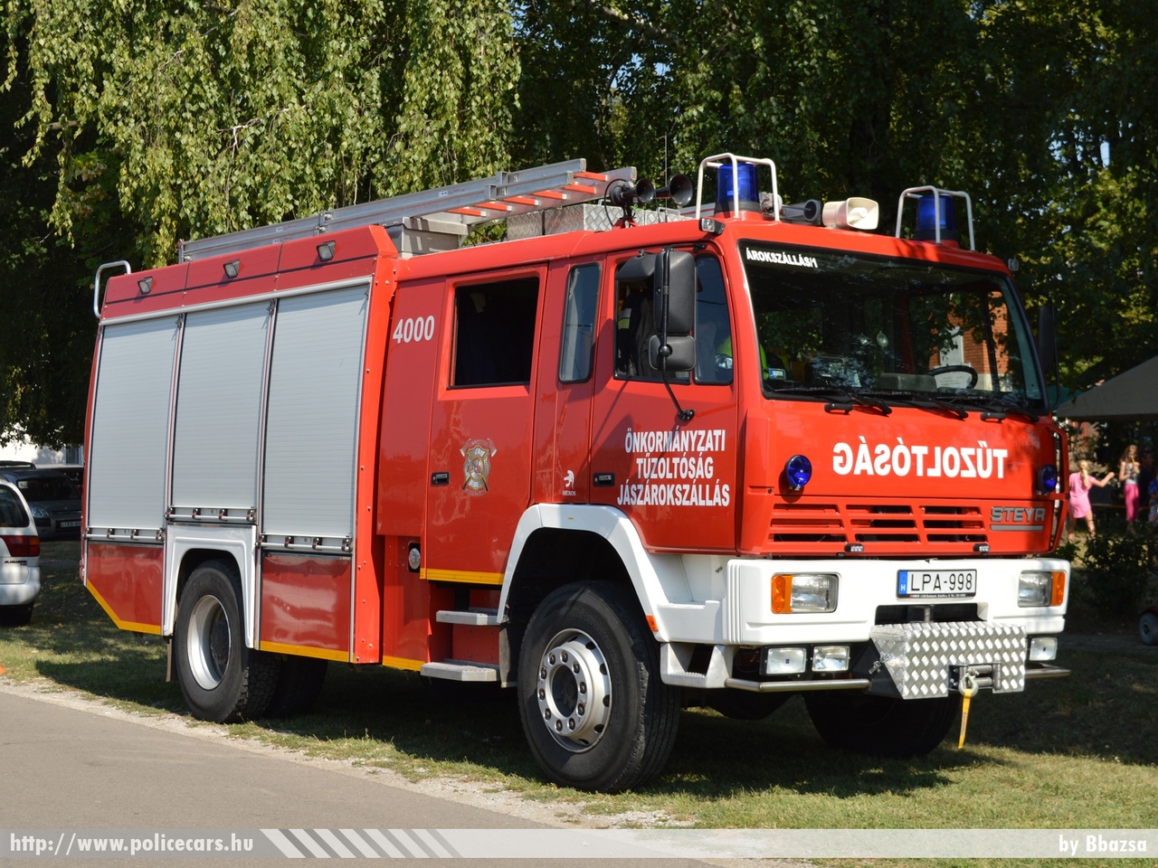Steyr, Jászárokszállási Önkormányzati Tûzoltóparancsnokság, fotó: Bbazsa
Keywords: tûzoltóautó tûzoltó ÖTP tûzoltóság magyar Magyarország fire firetruck Hungary hungarian LPA-998