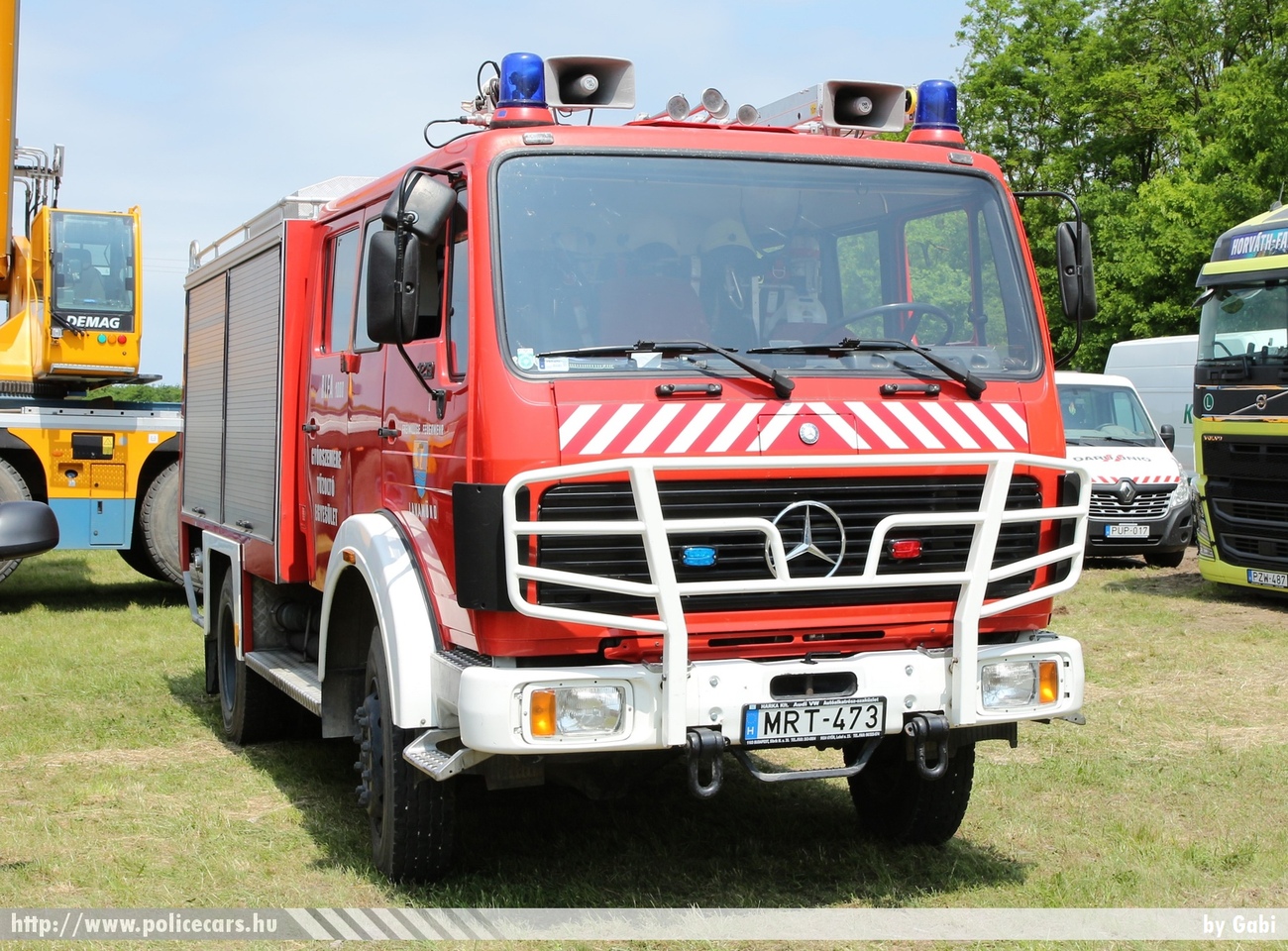 Mercedes-Benz 1219, Gyõrszemere Község Önkéntes Tûzoltó Egyesület, fotó: Gabi
Keywords: ÖTE magyar Magyarország tûzoltó tûzoltóautó tûzoltóság Hungary hungarian fire firetruck MRT-473