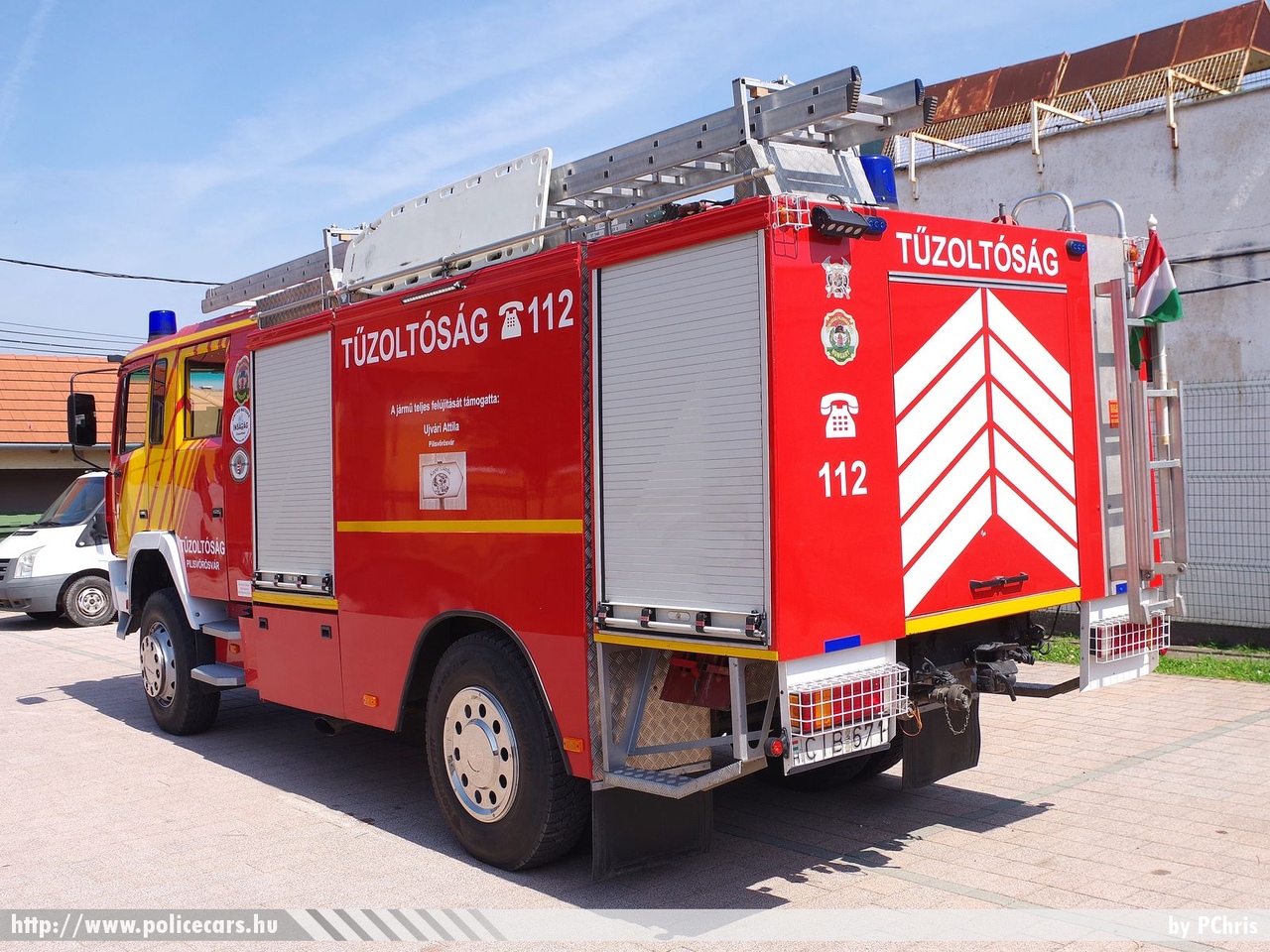 Steyr 13s23, Pilisvörösvári Önkéntes Tûzoltó Egyesület, fotó: PChris
Keywords: ÖTE magyar Magyarország tûzoltó tûzoltóautó tûzoltóság Hungary hungarian fire firetruck CIB-671