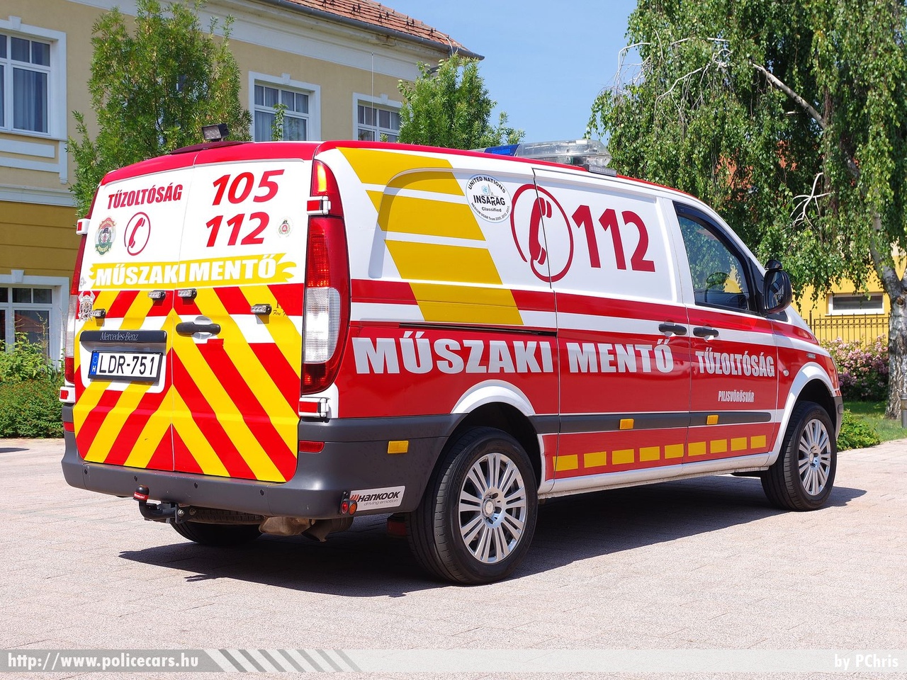 Mercedes Vito, Pilisvörösvári Önkéntes Tûzoltó Egyesület, fotó: PChris
Keywords: ÖTE magyar Magyarország tûzoltó tûzoltóautó tûzoltóság Hungary hungarian fire firetruck LDR-751
