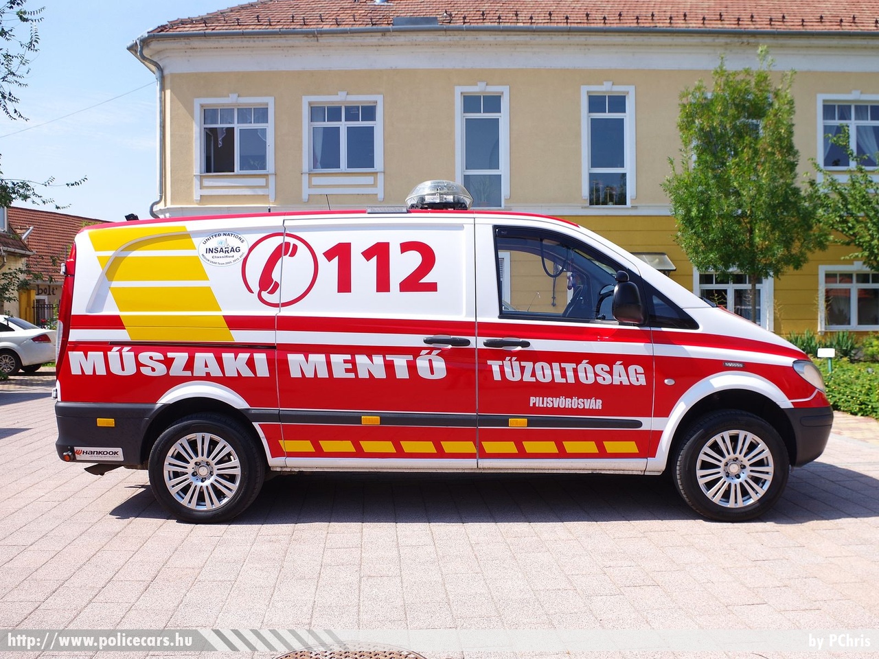 Mercedes Vito, Pilisvörösvári Önkéntes Tûzoltó Egyesület, fotó: PChris
Keywords: ÖTE magyar Magyarország tûzoltó tûzoltóautó tûzoltóság Hungary hungarian fire firetruck LDR-751