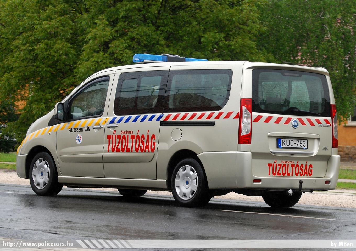Fiat Scudo, Pilisszentiváni Önkéntes Tûzoltó Egyesület, fotó: MBen
Keywords: ÖTE magyar Magyarország tûzoltó tûzoltóautó tûzoltóság Hungary hungarian fire firetruck KUC-753