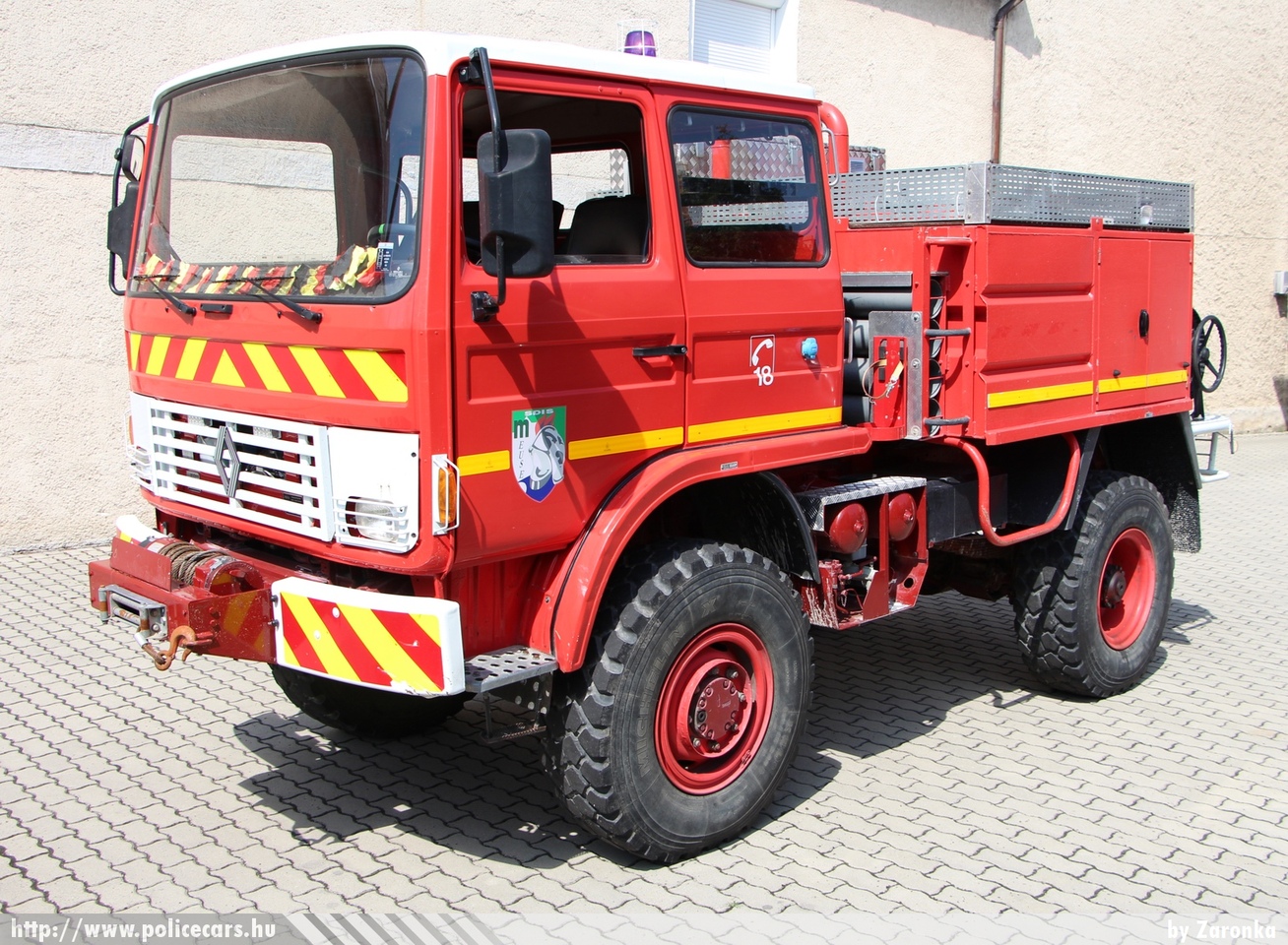 Renault Midliner 85.150Ti 4x4 CCF 2000, Sümegi Önkormányzati Tûzoltóparancsnokság, fotó: Zaronka
Keywords: tûzoltóautó tûzoltó ÖTP tûzoltóság magyar Magyarország fire firetruck Hungary hungarian