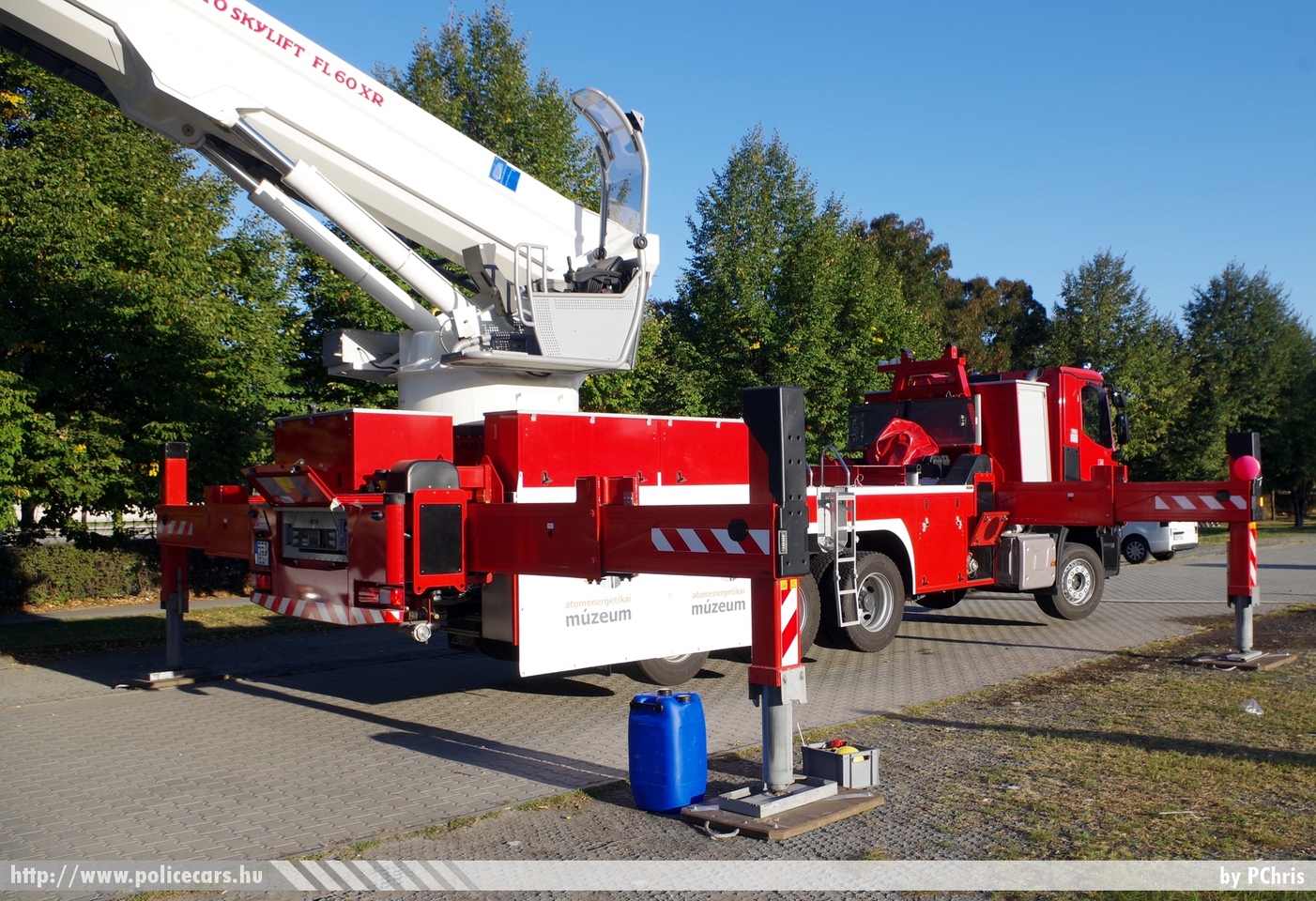 Renault Bronto Skylift FL60XR, [url=http://www.atomix.hu/atu]Atomix Kft. Paksi Atomerõmû Tûzoltóság[/url], fotó: PChris
Keywords: létesítményi tûzoltó tûzoltóautó tûzoltóság magyar Magyarország fire firetruck Hungary hungarian PBZ-627