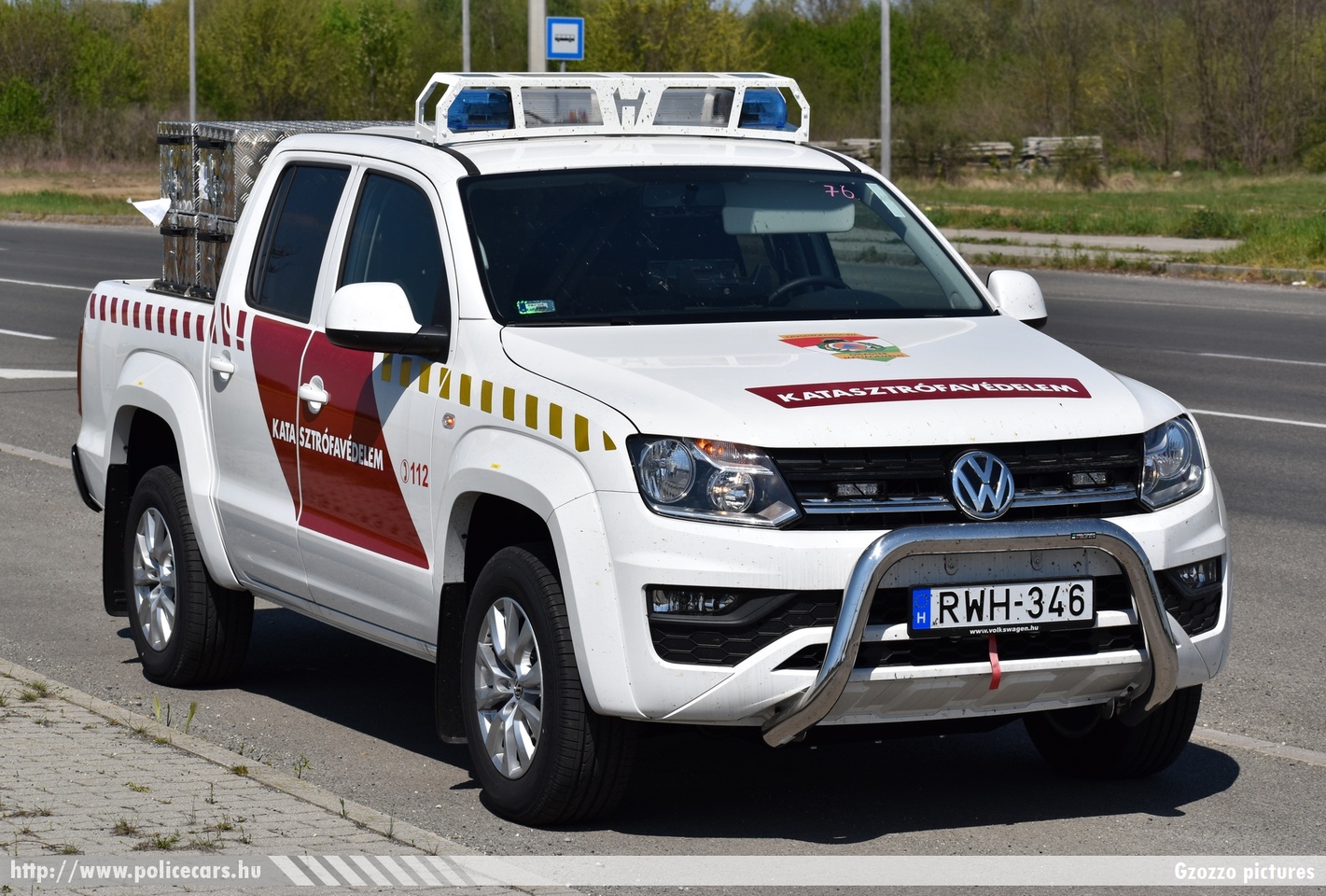Volkswagen Amarok 3.0 V6 TDI, Somogy Megyei Katasztrófavédelmi Igazgatóság, Barcsi Katasztrófavédelmi Kirendeltség, Nagyatádi Hivatásos Tûzoltóparancsnokság, fotó: Gzozzo pictures
Keywords: tûzoltóautó tûzoltó tûzoltóság magyar Magyarország katasztrófavédelem fire firetruck Hungary hungarian RWH-346