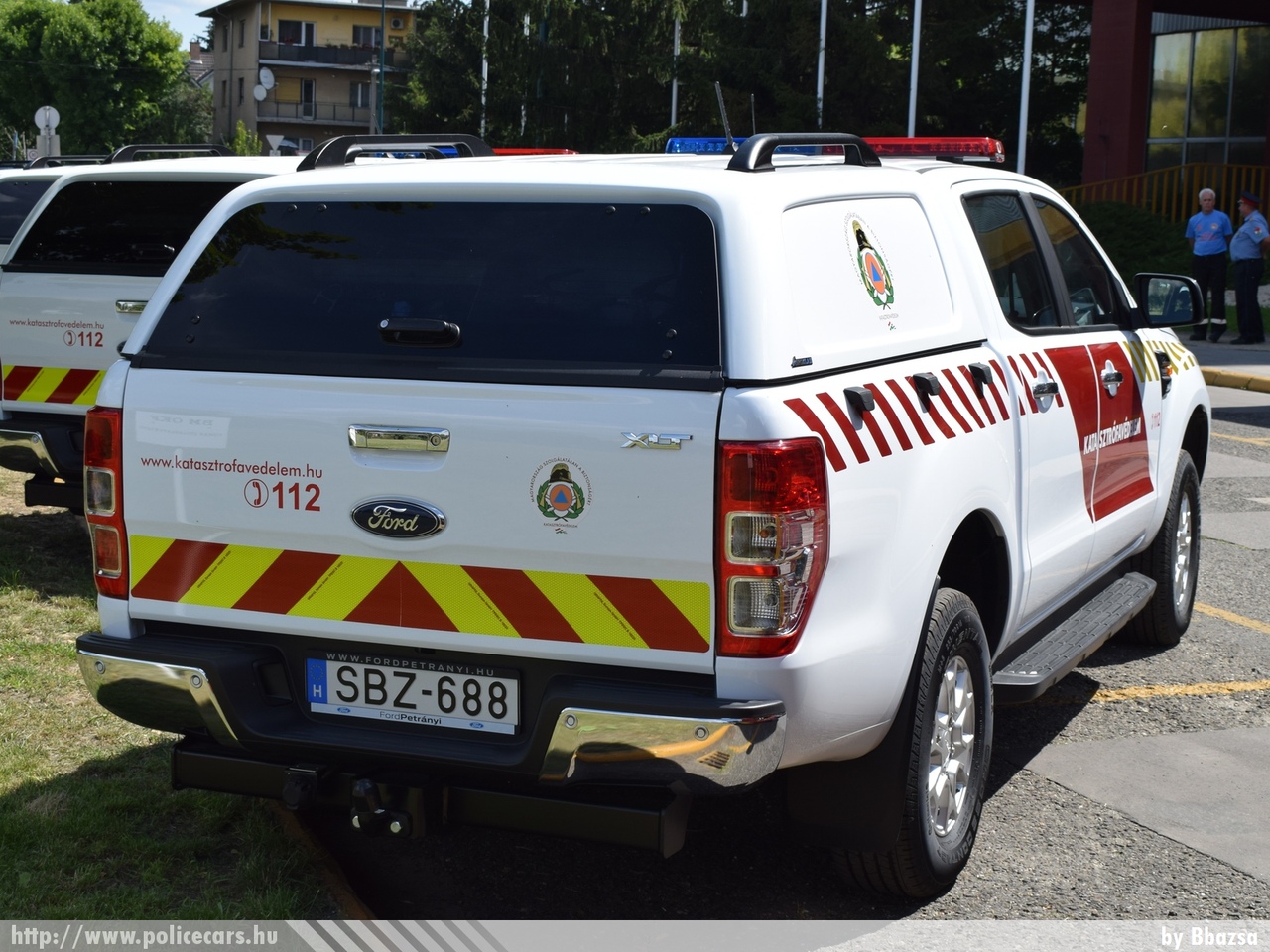 Ford Ranger, ? Megyei Katasztrófavédelmi Igazgatóság, fotó: Bbazsa
Keywords: tûzoltóautó tûzoltó tûzoltóság magyar Magyarország katasztrófavédelem fire firetruck Hungary hungarian SBZ-688