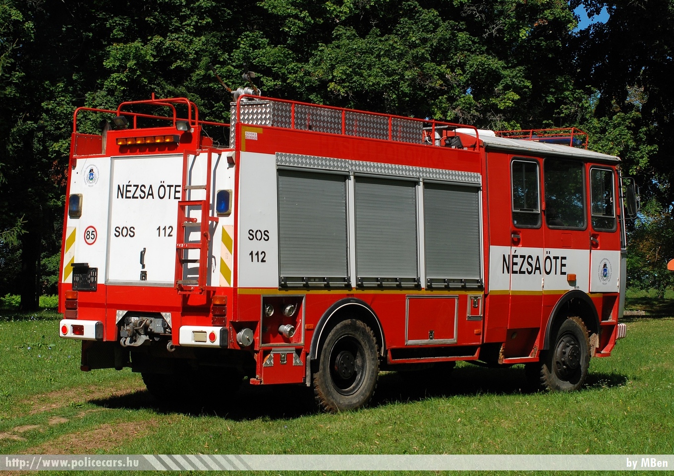 Karosa, Nézsai Önkéntes Tûzoltó Egyesület, fotó: MBen
Keywords: tûzoltó tûzoltóautó tûzoltóság magyar Magyarország ÖTE hungarian Hungary fire firetruck