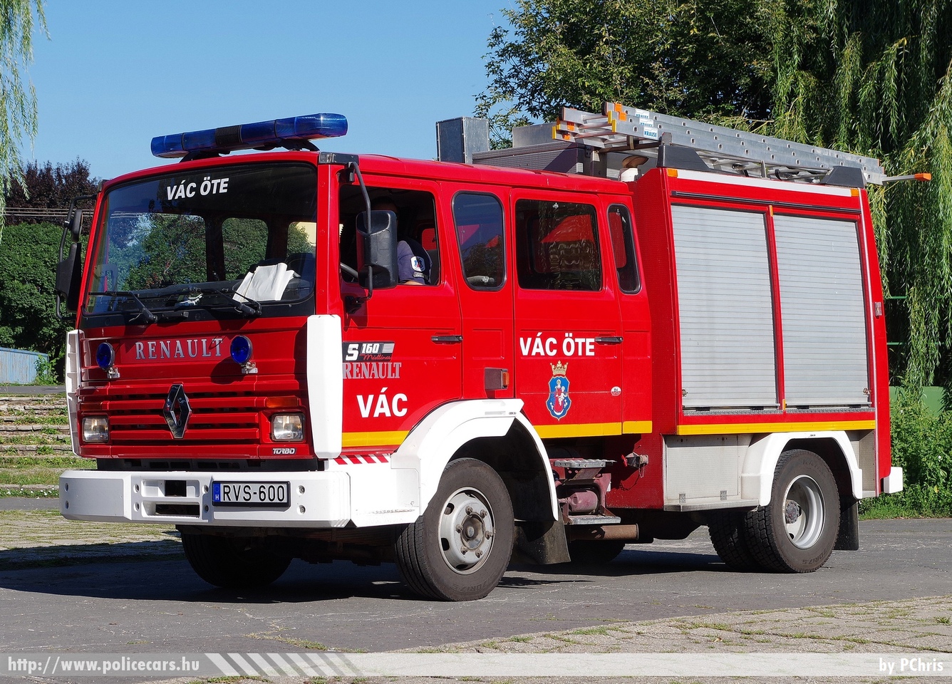 Renault S160 Midliner Camiva, Váci Önkéntes Tûzoltó és Polgárõr Egyesület, fotó: PChris
Keywords: tûzoltó tûzoltóautó tûzoltóság magyar Magyarország ÖTE hungarian Hungary fire firetruck RVS-600
