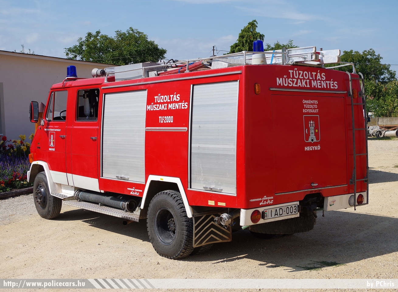 Steyr 590, Önkéntes Tûzoltó Egyesület Hegykõ, fotó: PChris
Keywords: tûzoltó tûzoltóautó tûzoltóság magyar Magyarország ÖTE hungarian Hungary fire firetruck IAD-003