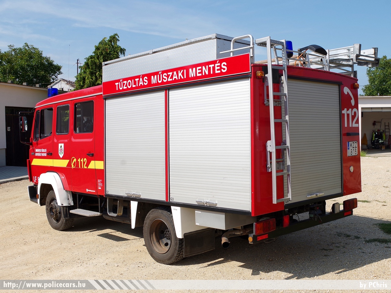 Mercedes 814 LF8/6, Önkéntes Tûzoltó Egyesület Hegykõ, fotó: PChris
Keywords: tûzoltó tûzoltóautó tûzoltóság magyar Magyarország ÖTE hungarian Hungary fire firetruck MZZ-816