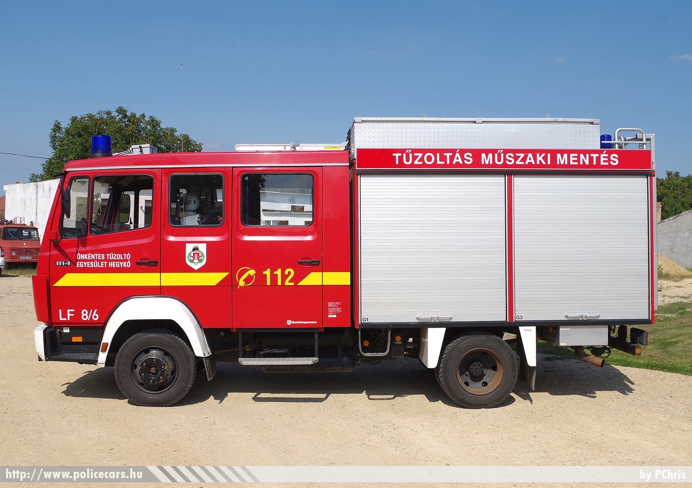 Mercedes 814 LF8/6, Önkéntes Tûzoltó Egyesület Hegykõ, fotó: PChris
Keywords: tûzoltó tûzoltóautó tûzoltóság magyar Magyarország ÖTE hungarian Hungary fire firetruck MZZ-816