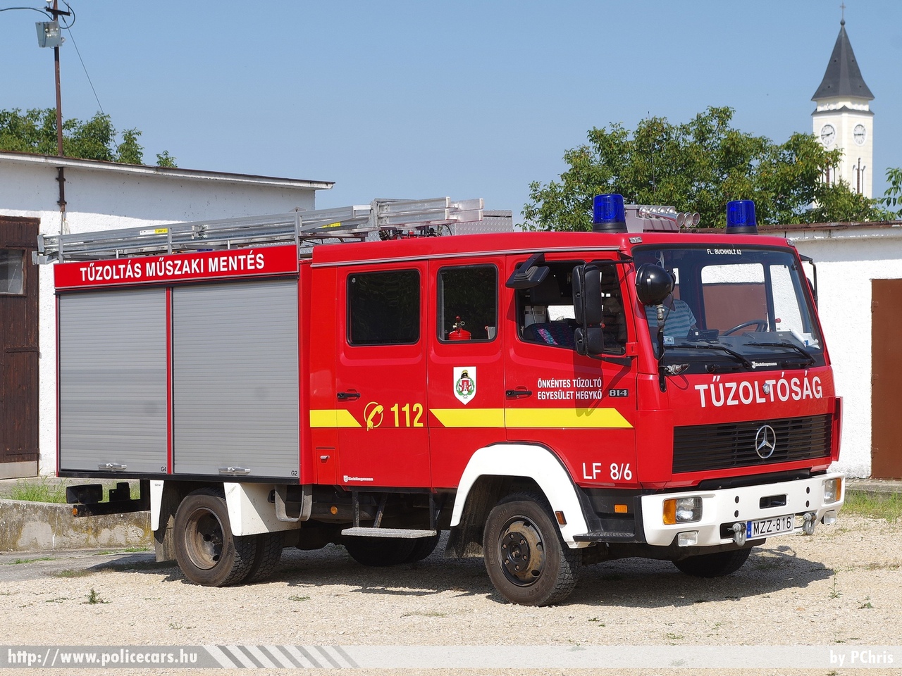 Mercedes 814 LF8/6, Önkéntes Tûzoltó Egyesület Hegykõ, fotó: PChris
Keywords: tûzoltó tûzoltóautó tûzoltóság magyar Magyarország ÖTE hungarian Hungary fire firetruck MZZ-816