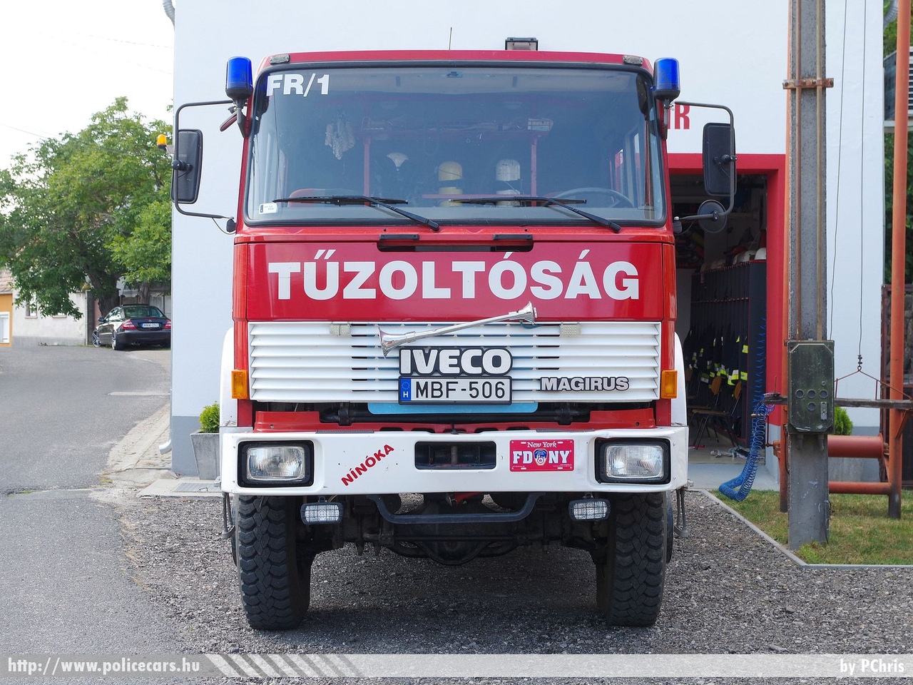 Iveco Magirus 160-23 AHW, Fertõrákosi Tûzoltó Egyesület, fotó: PChris
Keywords: tûzoltó tûzoltóautó tûzoltóság magyar Magyarország ÖTE hungarian Hungary fire firetruck MBF-506