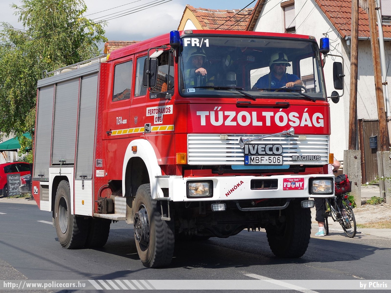Iveco Magirus 160-23 AHW, Fertõrákosi Tûzoltó Egyesület, fotó: PChris
Keywords: tûzoltó tûzoltóautó tûzoltóság magyar Magyarország ÖTE hungarian Hungary fire firetruck MBF-506
