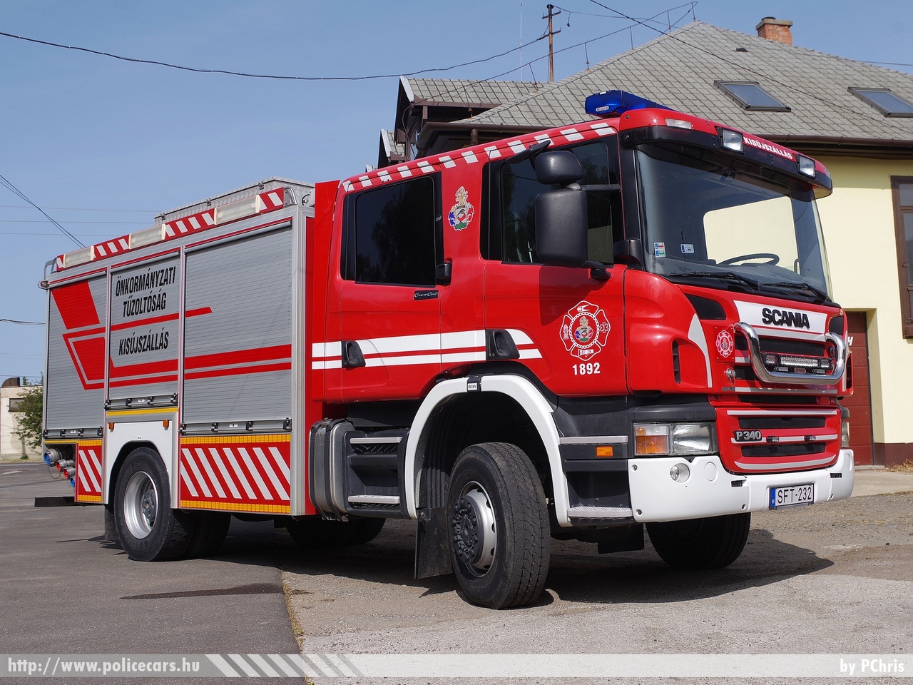 Scania P340, Kisújszállási Önkormányzati Tûzoltóparancsnokság, fotó: PChris
Keywords: tûzoltóautó tûzoltó ÖTP tûzoltóság magyar Magyarország fire firetruck Hungary hungarian SFT-232