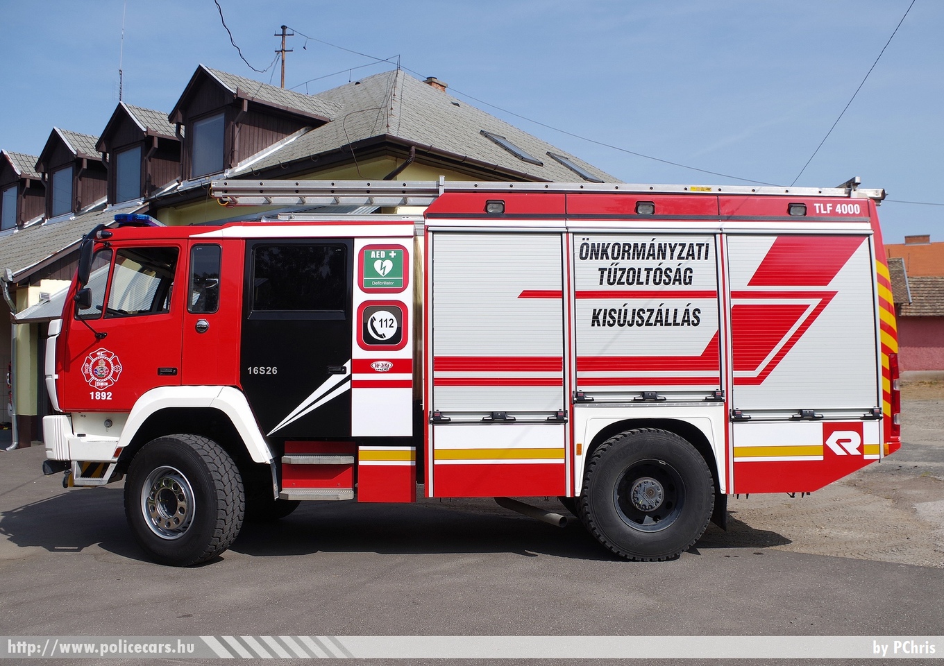 Steyr 16S26 Rosenbauer, Kisújszállási Önkormányzati Tûzoltóparancsnokság, fotó: PChris
Keywords: tûzoltóautó tûzoltó ÖTP tûzoltóság magyar Magyarország fire firetruck Hungary hungarian RJZ-654