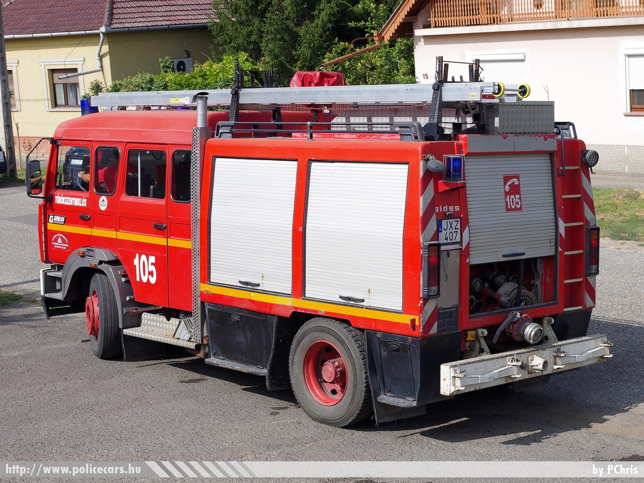 Renault G270 Manager Sides, Törökszentmiklósi Önkormányzati Tûzoltóparancsnokság, fotó: PChris
Keywords: tûzoltóautó tûzoltó ÖTP tûzoltóság magyar Magyarország fire firetruck Hungary hungarian JXZ-407