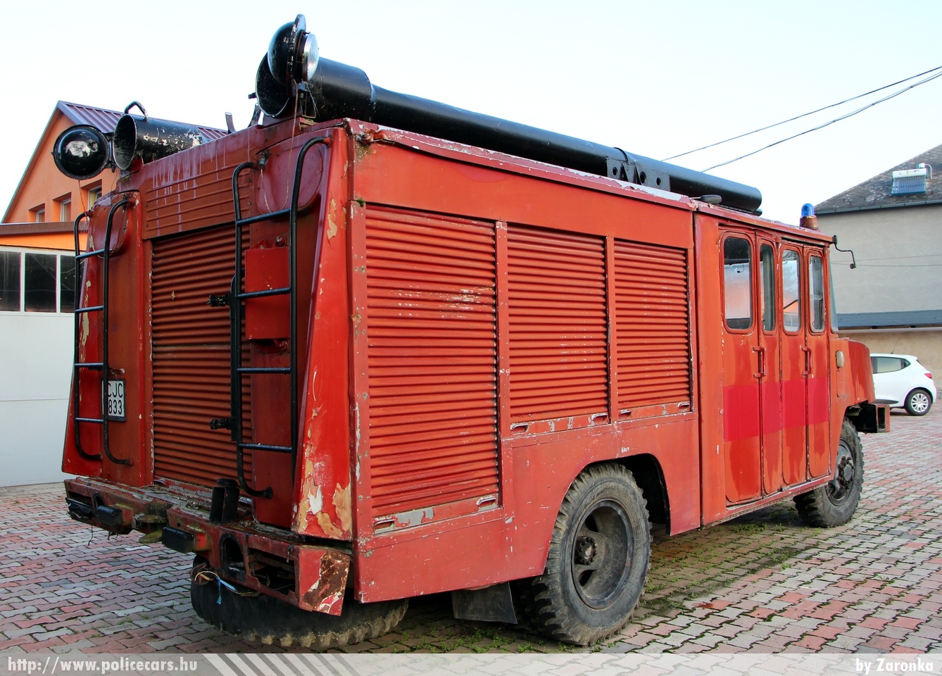 Ikarus 526, Murakeresztúri Önkéntes Tûzoltó Egyesület, fotó: Zaronka
Keywords: tûzoltó tûzoltóautó tûzoltóság magyar Magyarország ÖTE hungarian Hungary fire firetruck CJC-833