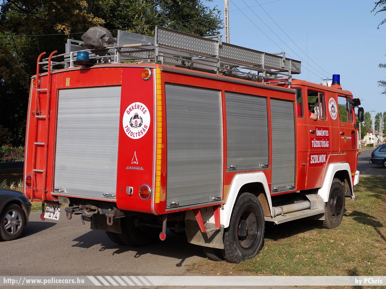 Magirus Deutz 170D11, Szolnoki Önkéntes Tûzoltó Egyesület, fotó: PChris
Keywords: tûzoltó tûzoltóautó tûzoltóság magyar Magyarország ÖTE hungarian Hungary fire firetruck HMK-414