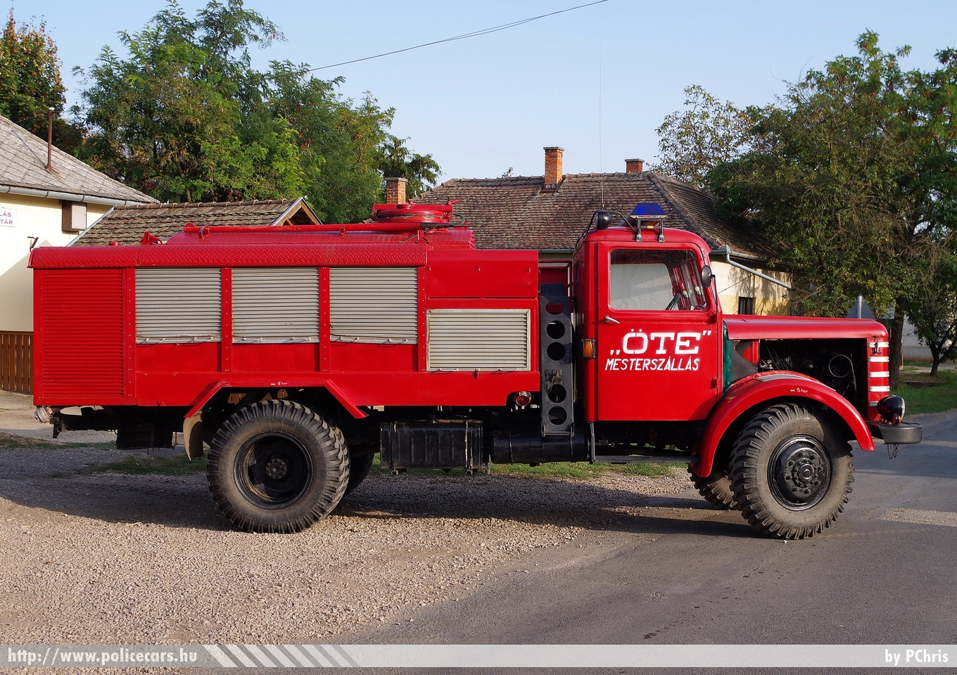 Csepel D-346.07-3 FMG 68M, Mesterszállási Községi Tûzoltó Egyesület, fotó: PChris
Keywords: tûzoltó tûzoltóautó tûzoltóság magyar Magyarország ÖTE hungarian Hungary fire firetruck KOY-077