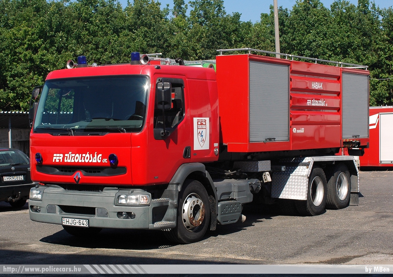 Renault Premium 340, FER Tûzoltóság KFT, Tiszaújváros, fotó: MBen
Keywords: létesítményi tûzoltó tûzoltóautó tûzoltóság magyar Magyarország fire firetruck Hungary hungarian HJG-643