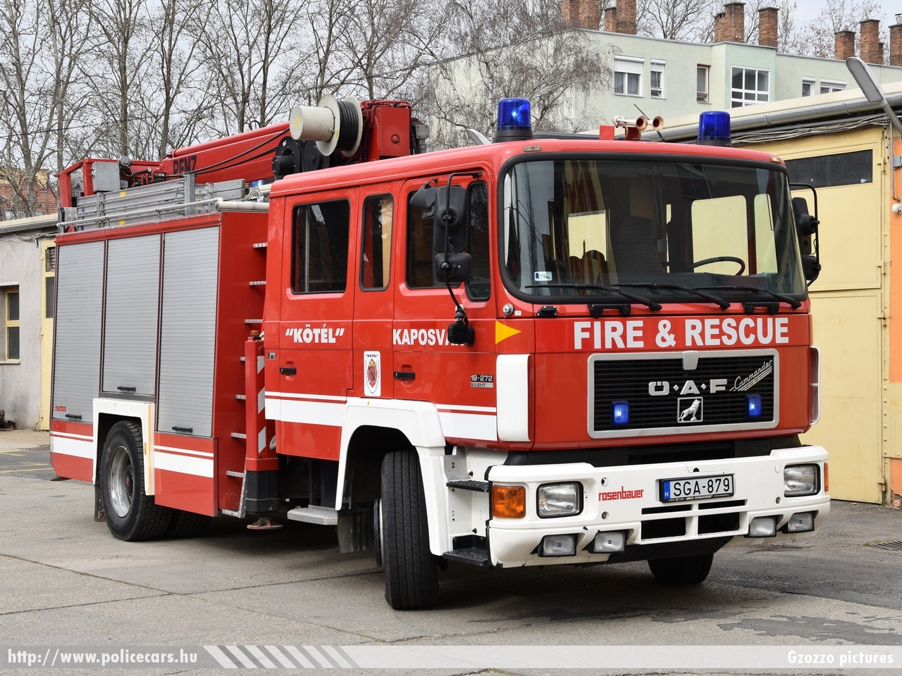 ÖAF 19-272, KÖTÉL Kaposvári Önkéntes Tûzoltó és Életmentõ Egyesület, fotó: Gzozzo pictures
Keywords: tûzoltó tûzoltóautó tûzoltóság magyar Magyarország ÖTE hungarian Hungary fire firetruck SGA-879