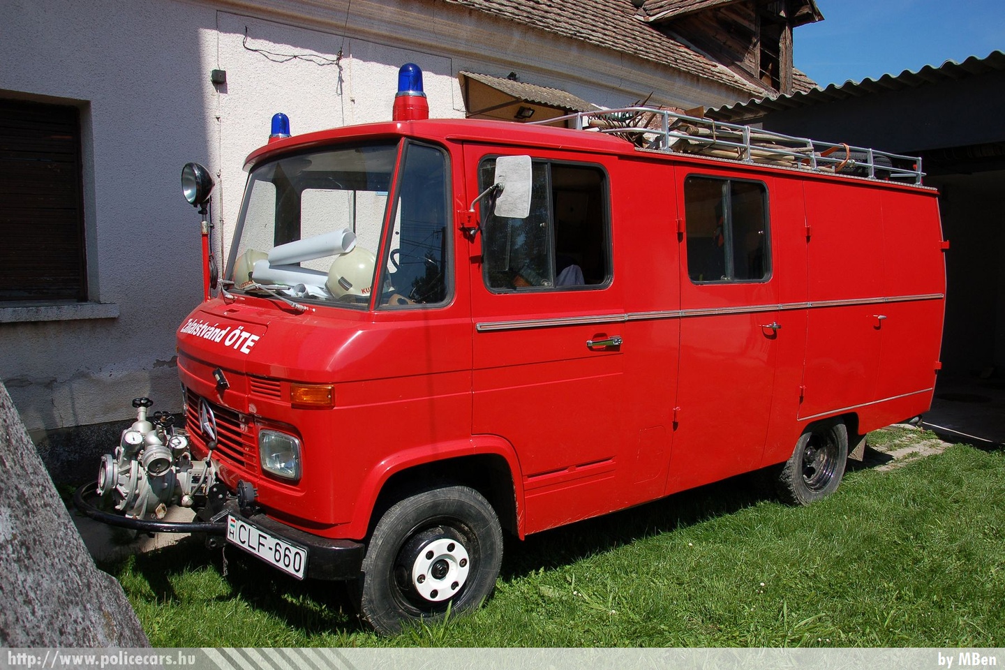 Mercedes 408, Zalaistvándi Önkéntes Tûzoltó Egyesület, fotó: MBen
Keywords: tûzoltó tûzoltóautó tûzoltóság magyar Magyarország ÖTE hungarian Hungary fire firetruck CLF-660
