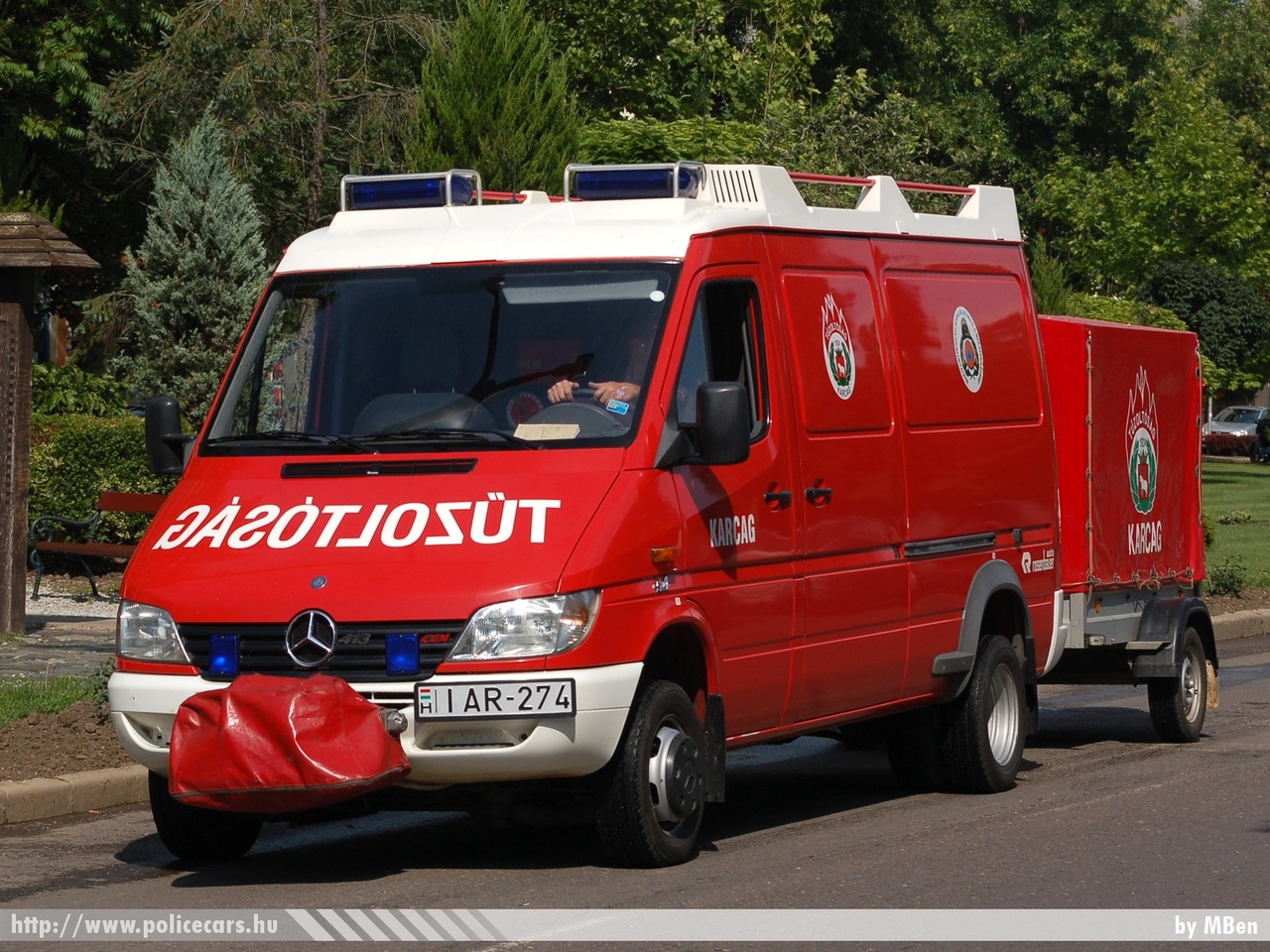 Mercedes-Benz Sprinter 413 CDI, Csongrád Megyei Katasztrófavédelmi Igazgatóság, Karcagi Hivatásos Tûzoltóparancsnokság, fotó: MBen
Keywords: tûzoltóautó tûzoltó tûzoltóság magyar Magyarország katasztrófavédelem fire firetruck Hungary hungarian IAR-274