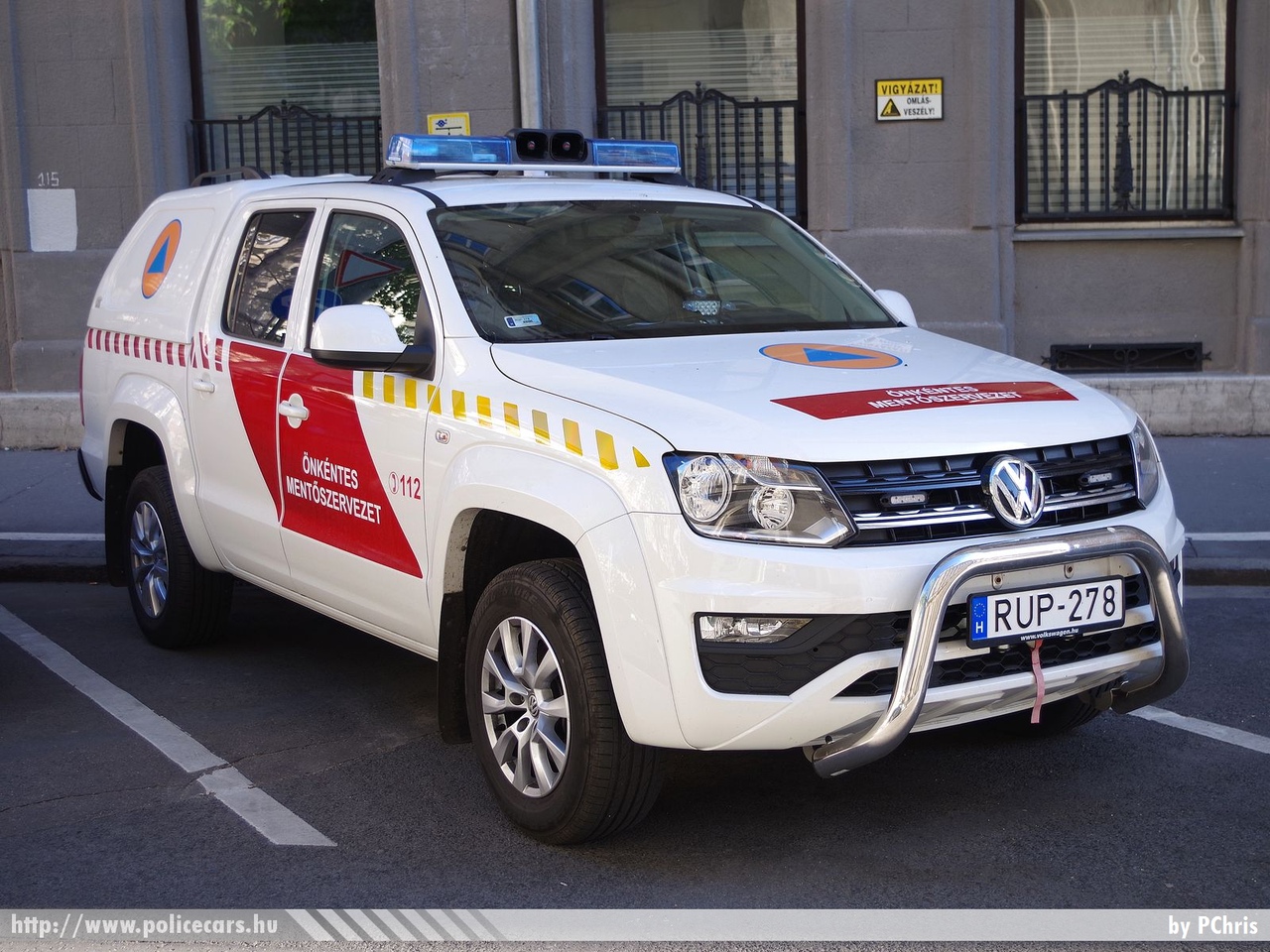 Volkswagen Amarok, Barracuda Katasztrófaelhárító és Speciális Mentõ Országos Egyesület, fotó: PChris
Keywords: tûzoltó tûzoltóautó tûzoltóság magyar Magyarország ÖTE hungarian Hungary fire firetruck RUP-278