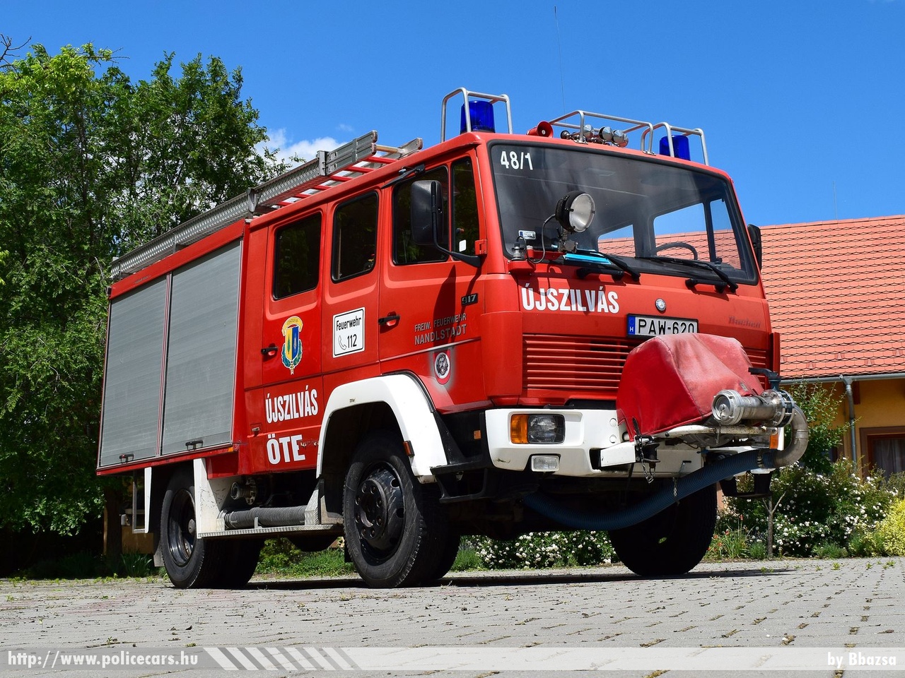 Mercedes 917, Újszilvási Önkéntes Tûzoltók Egyesülete, fotó: Bbazsa
Keywords: tûzoltó tûzoltóautó tûzoltóság magyar Magyarország ÖTE hungarian Hungary fire firetruck PAW-620