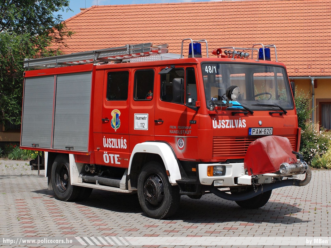 Mercedes 917, Újszilvási Önkéntes Tûzoltók Egyesülete, fotó: MBen
Keywords: tûzoltó tûzoltóautó tûzoltóság magyar Magyarország ÖTE hungarian Hungary fire firetruck PAW-620
