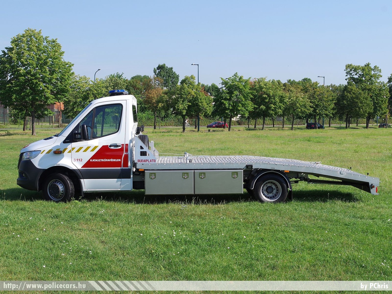 Mercedes Sprinter III, BM OKF Gazdasági Ellátó Központ, fotó: PChris
Keywords: tûzoltóautó tûzoltó tûzoltóság magyar Magyarország katasztrófavédelem fire firetruck Hungary hungarian SAW-347