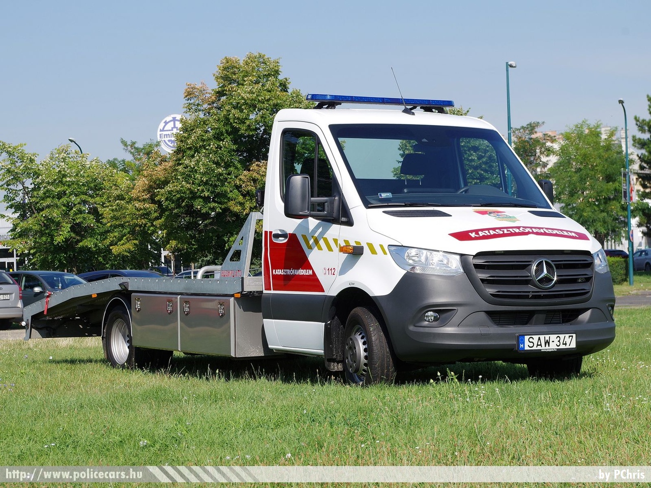 Mercedes Sprinter III, BM OKF Gazdasági Ellátó Központ, fotó: PChris
Keywords: tûzoltóautó tûzoltó tûzoltóság magyar Magyarország katasztrófavédelem fire firetruck Hungary hungarian SAW-347