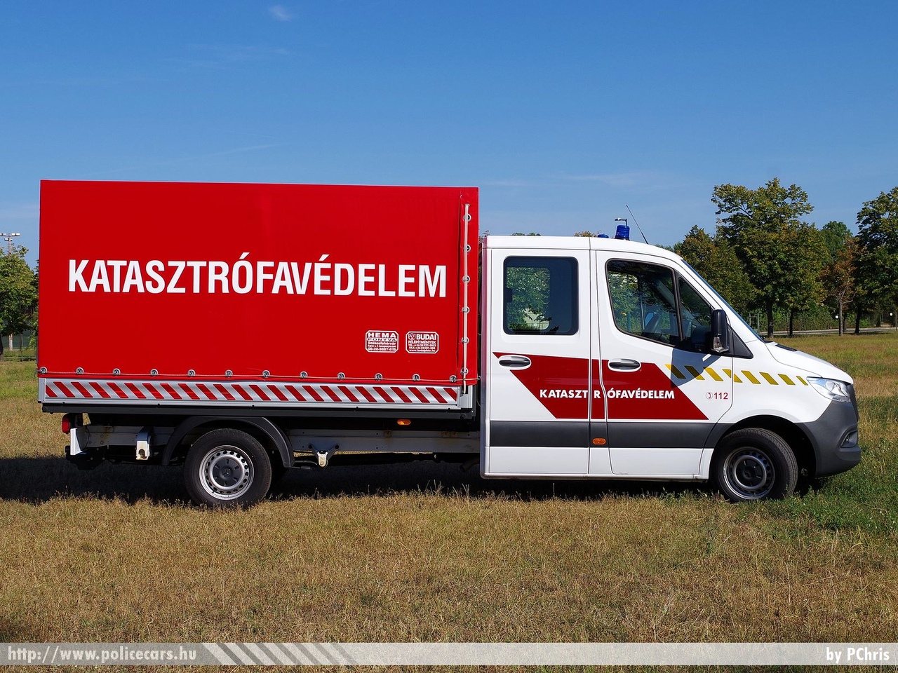 Mercedes Sprinter III, BM OKF Gazdasági Ellátó Központ, fotó: PChris
Keywords: tûzoltóautó tûzoltó tûzoltóság magyar Magyarország katasztrófavédelem fire firetruck Hungary hungarian SAW-346