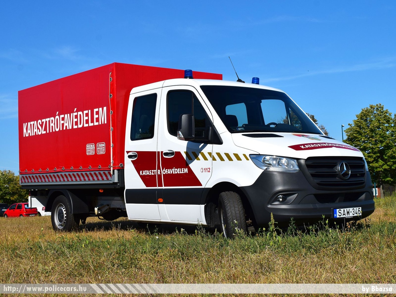 Mercedes Sprinter III, BM OKF Gazdasági Ellátó Központ, fotó: Bbazsa
Keywords: tûzoltóautó tûzoltó tûzoltóság magyar Magyarország katasztrófavédelem fire firetruck Hungary hungarian SAW-346