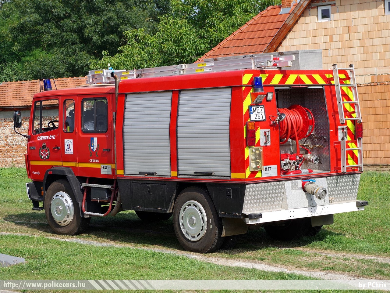 Mercedes-Benz 1320, Csénye Község Önkéntes Tûzoltó Egyesülete, fotó: PChris
Keywords: tûzoltó tûzoltóautó tûzoltóság magyar Magyarország ÖTE hungarian Hungary fire firetruck MEZ-251